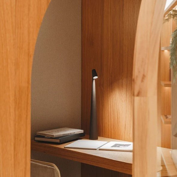 LuminaVista Portable table lamp